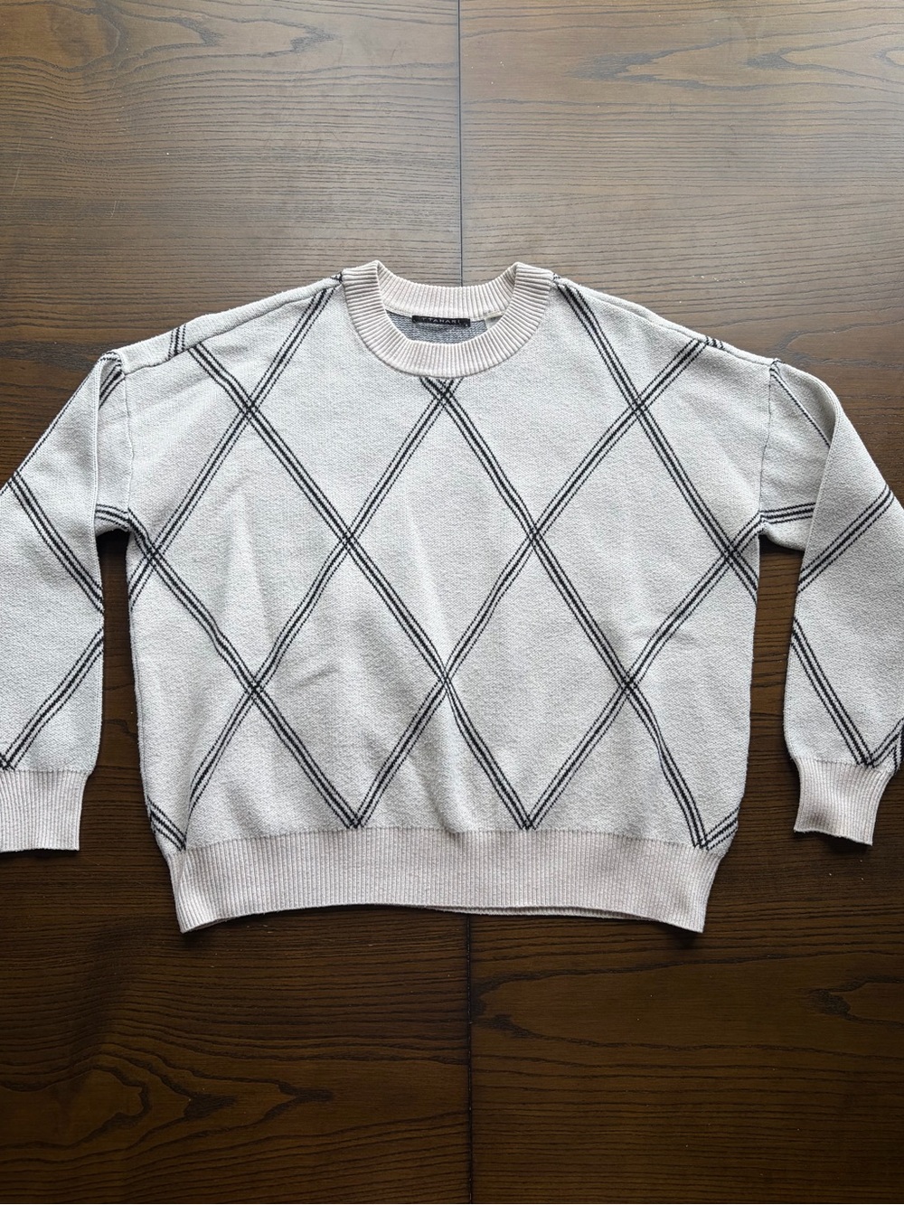 Women's Crewneck Sweater with Diamond Pattern